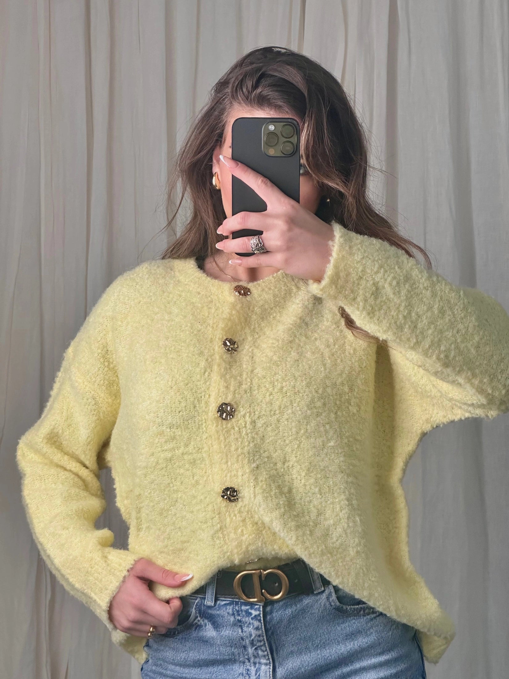 Basic Cardigan mit goldenen Knöpfen - Saint Lys