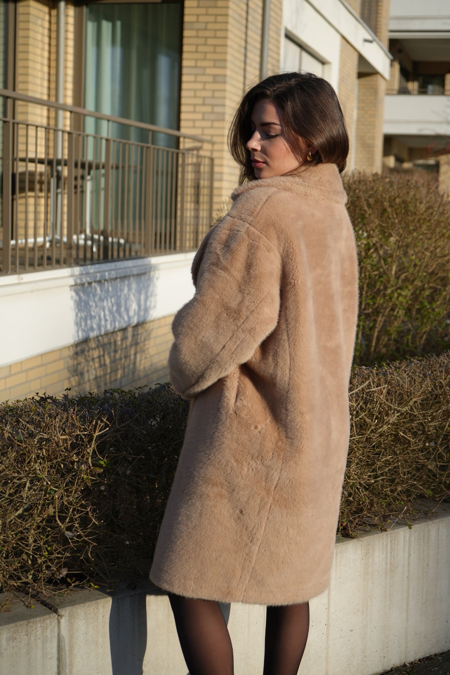 Elysian Mantel - Saint Lys