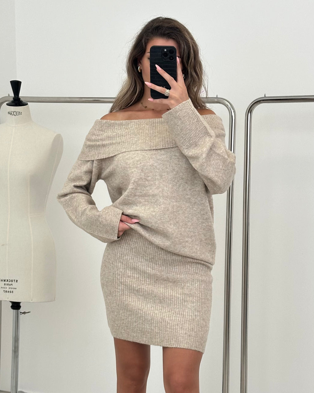 Beige Off-Shoulder Set - Saint Lys