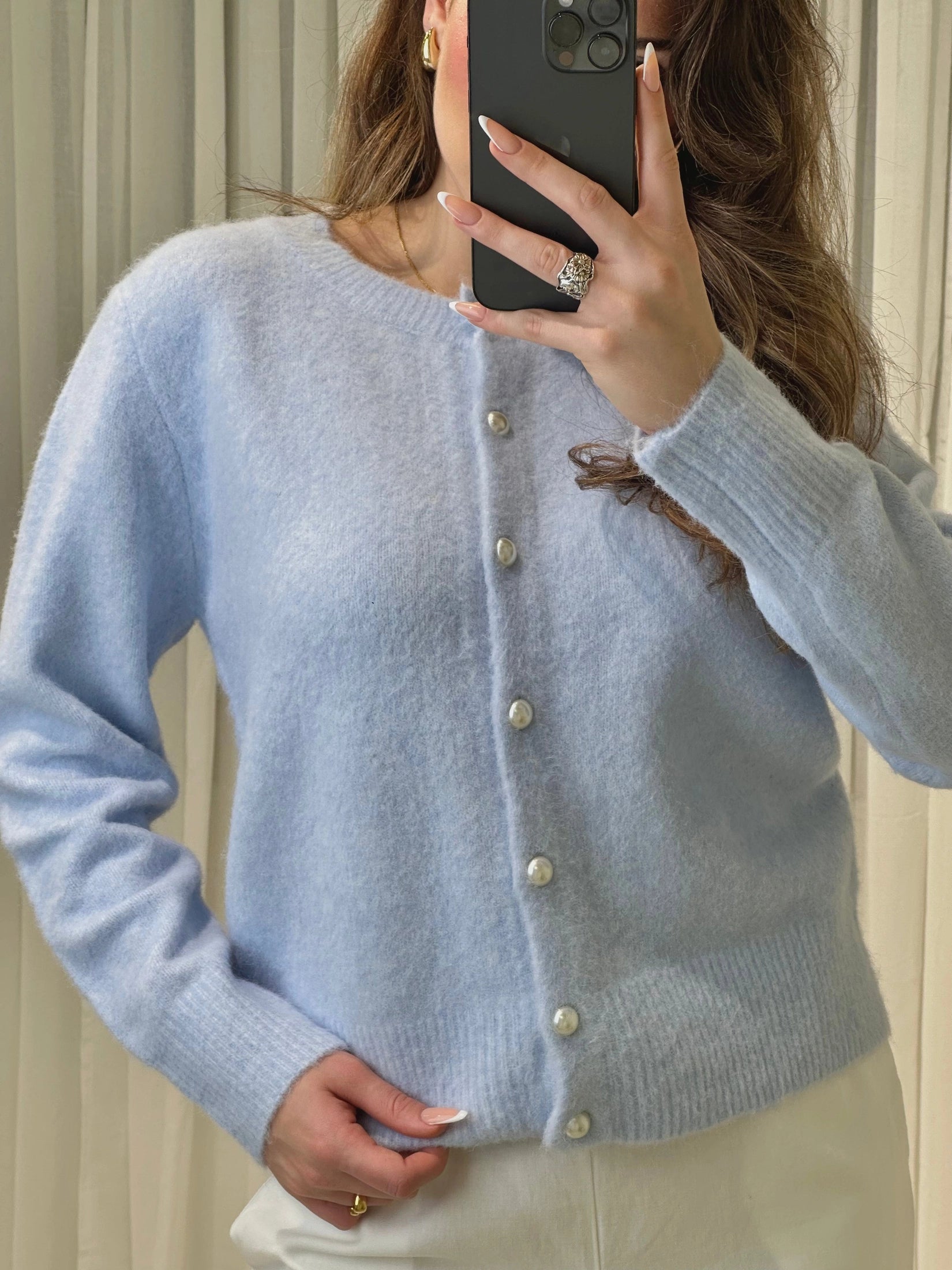 Pastell Cardigan mit Perlenknöpfen - Saint Lys