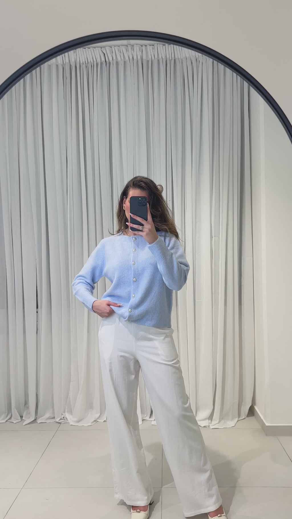 Pastell Cardigan mit Perlenknöpfen